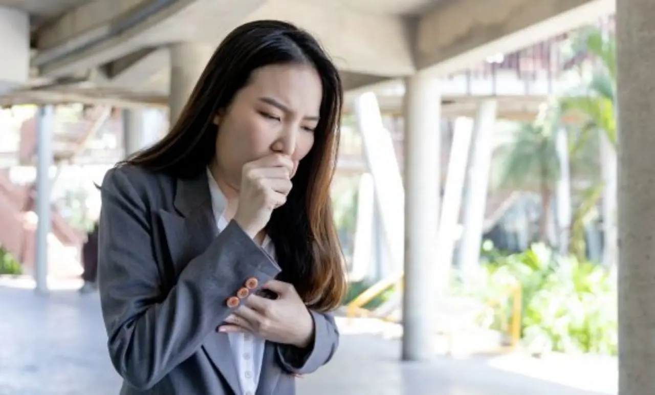 Tosse cronica, fiato corto e asma: ecco le malattie respiratorie più diffuse e come prevenirle